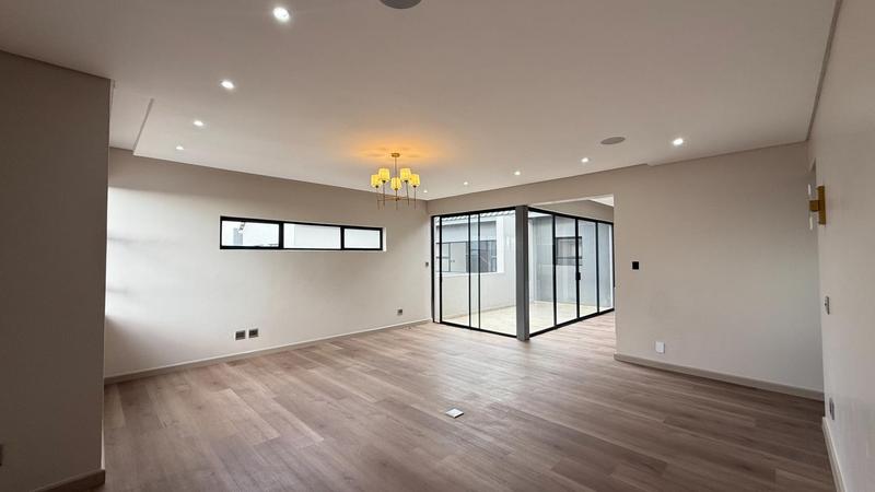 6 Bedroom Property for Sale in Midstream Heights Gauteng
