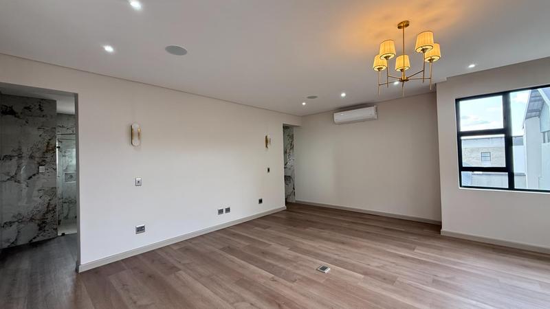6 Bedroom Property for Sale in Midstream Heights Gauteng