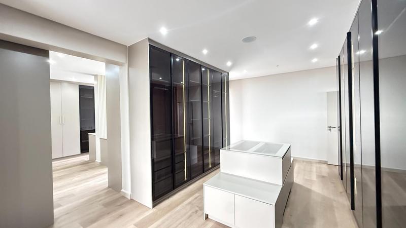 6 Bedroom Property for Sale in Midstream Heights Gauteng
