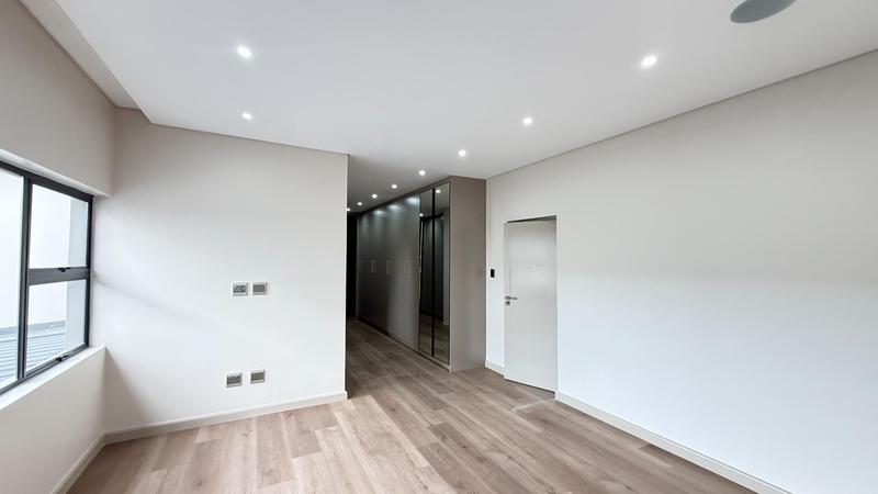 6 Bedroom Property for Sale in Midstream Heights Gauteng