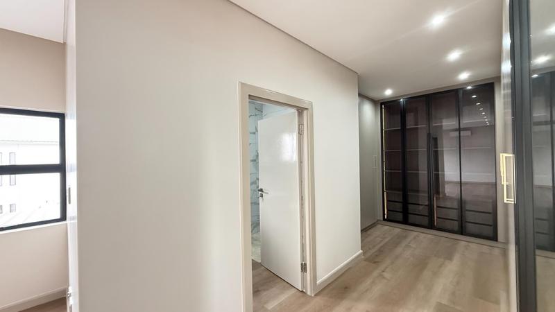 6 Bedroom Property for Sale in Midstream Heights Gauteng