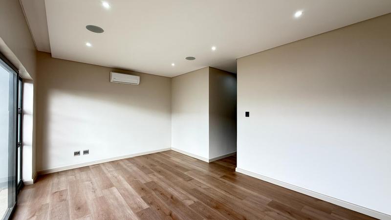 6 Bedroom Property for Sale in Midstream Heights Gauteng
