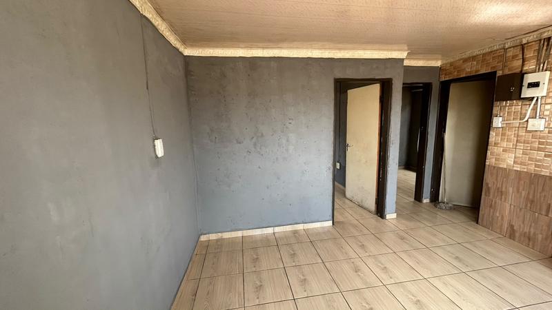 7 Bedroom Property for Sale in Ivory Park Gauteng