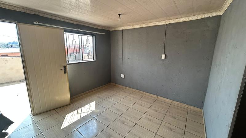 7 Bedroom Property for Sale in Ivory Park Gauteng