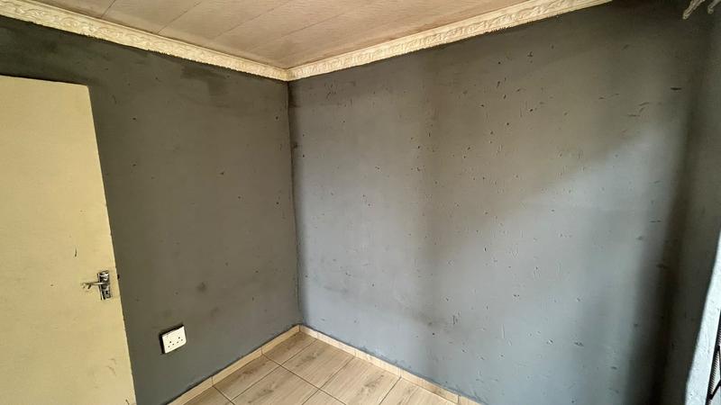 7 Bedroom Property for Sale in Ivory Park Gauteng
