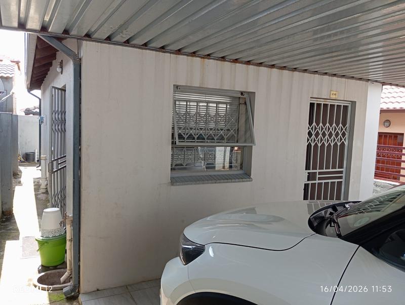 2 Bedroom Property for Sale in Clayville Gauteng