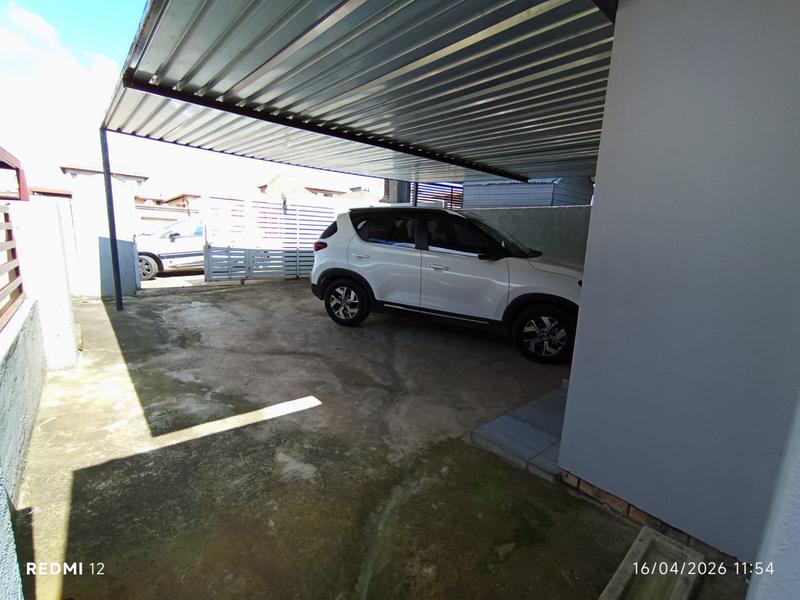 2 Bedroom Property for Sale in Clayville Gauteng