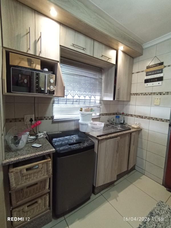 2 Bedroom Property for Sale in Clayville Gauteng