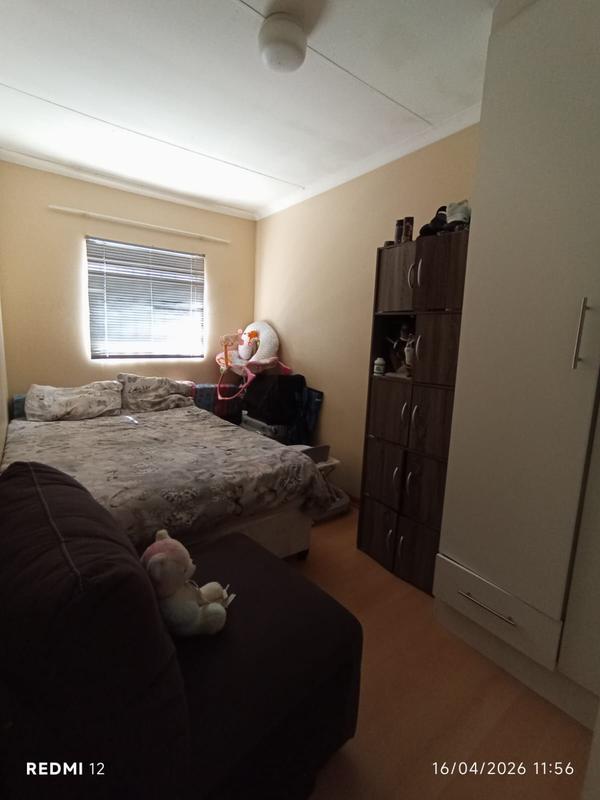2 Bedroom Property for Sale in Clayville Gauteng
