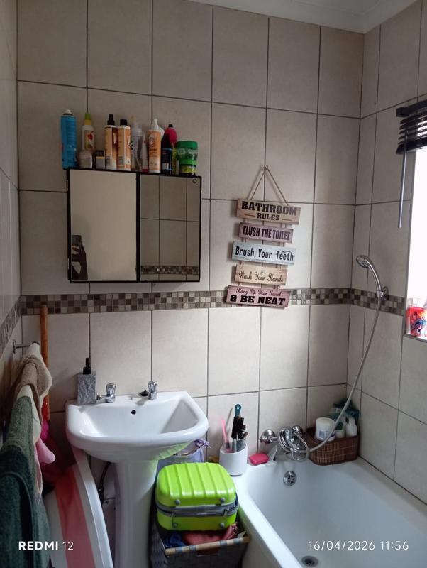 2 Bedroom Property for Sale in Clayville Gauteng