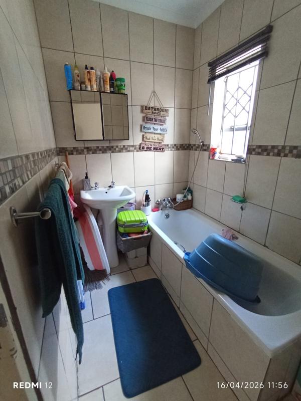 2 Bedroom Property for Sale in Clayville Gauteng
