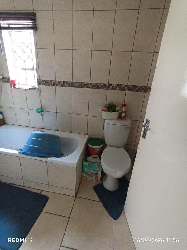 2 Bedroom Property for Sale in Clayville Gauteng