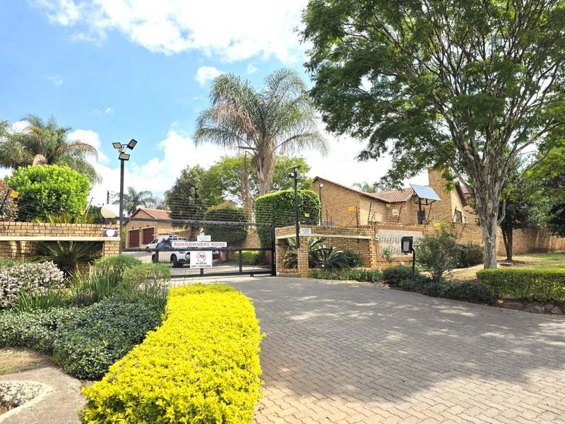 4 Bedroom Property for Sale in Ruimsig Noord Gauteng