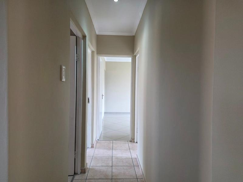 4 Bedroom Property for Sale in Ruimsig Noord Gauteng