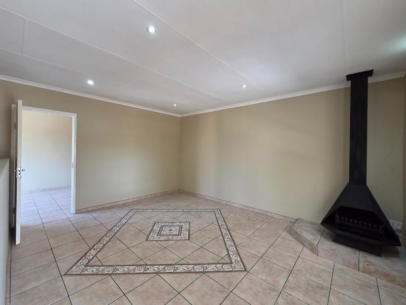 4 Bedroom Property for Sale in Ruimsig Noord Gauteng