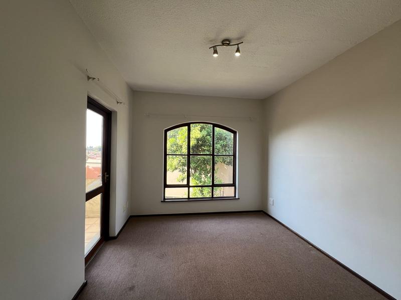 To Let 2 Bedroom Property for Rent in River Club Gauteng