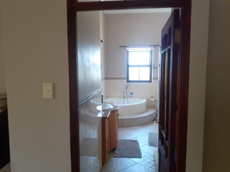 4 Bedroom Property for Sale in Waterkloof Ridge Gauteng