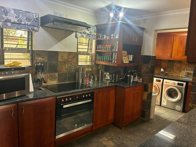 3 Bedroom Property for Sale in Waterkloof Ridge Gauteng
