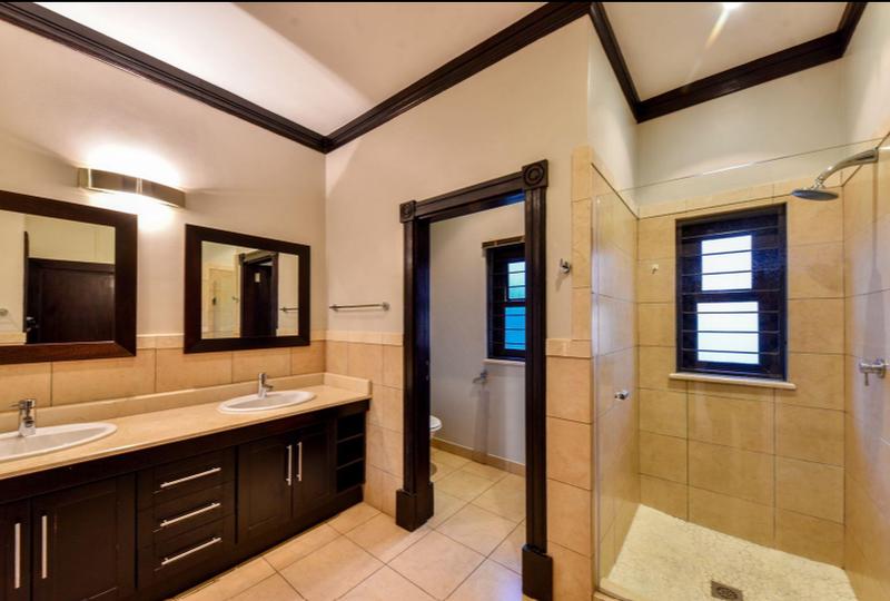 5 Bedroom Property for Sale in Waterkloof Ridge Gauteng