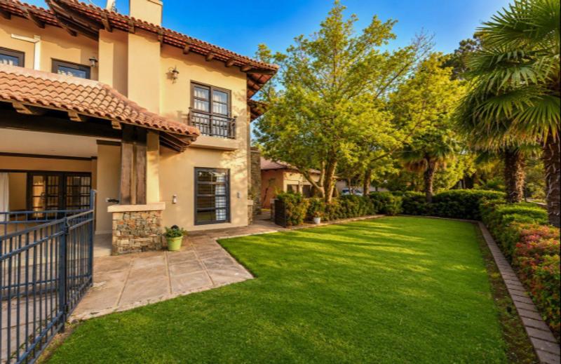 5 Bedroom Property for Sale in Waterkloof Ridge Gauteng