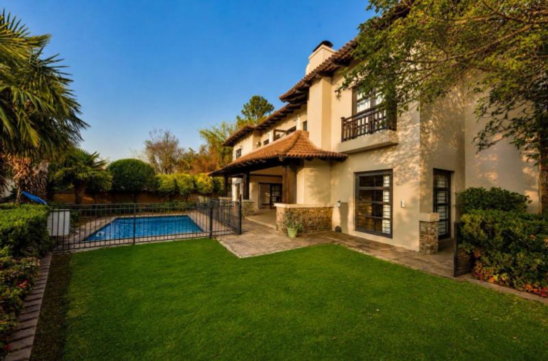 5 Bedroom Property for Sale in Waterkloof Ridge Gauteng