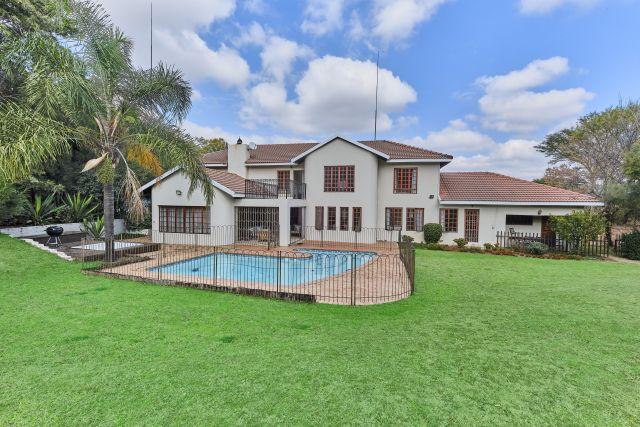 5 Bedroom Property for Sale in Sunninghill Gauteng