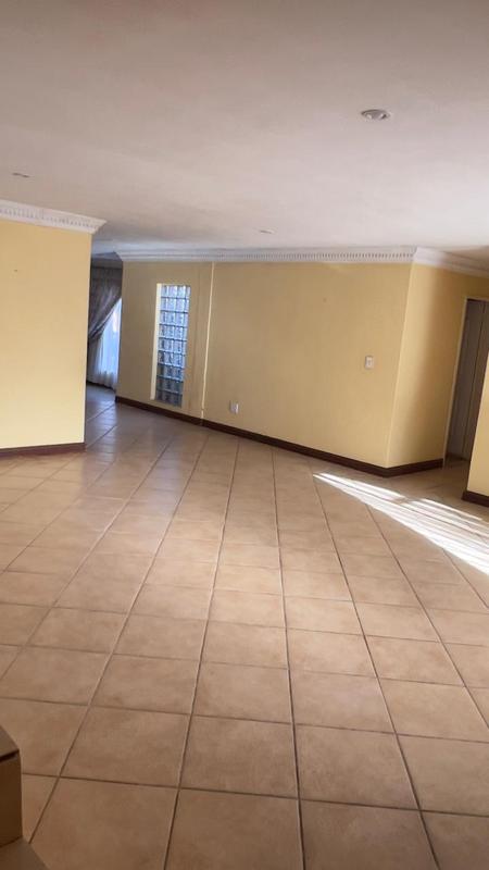 To Let 5 Bedroom Property for Rent in The Orchards Gauteng