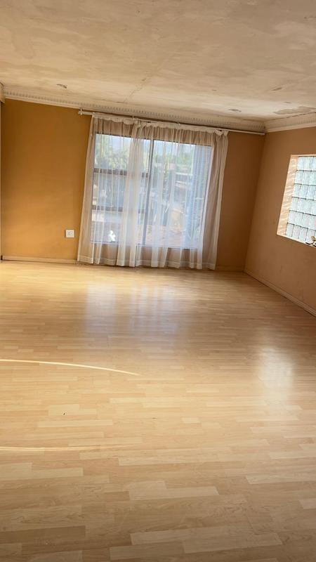 To Let 5 Bedroom Property for Rent in The Orchards Gauteng