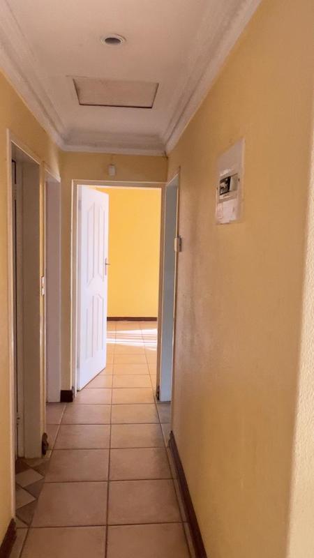 To Let 5 Bedroom Property for Rent in The Orchards Gauteng