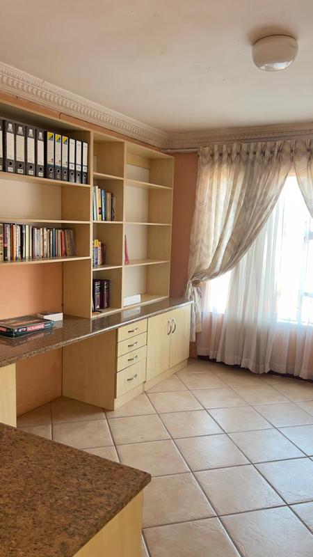 To Let 5 Bedroom Property for Rent in The Orchards Gauteng