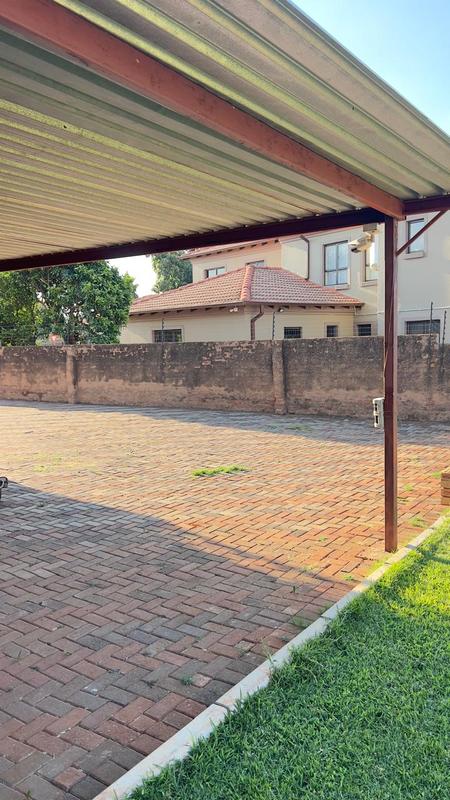 To Let 5 Bedroom Property for Rent in The Orchards Gauteng