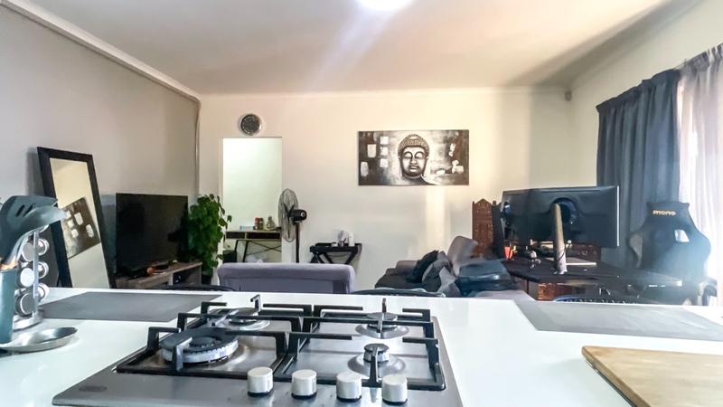 To Let 2 Bedroom Property for Rent in Golden Fields Estate Gauteng