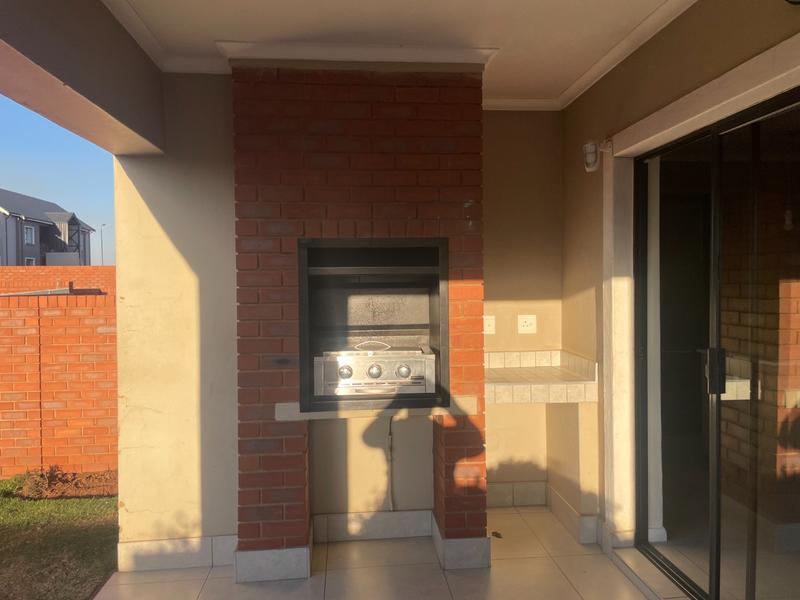 To Let 2 Bedroom Property for Rent in Golden Fields Estate Gauteng