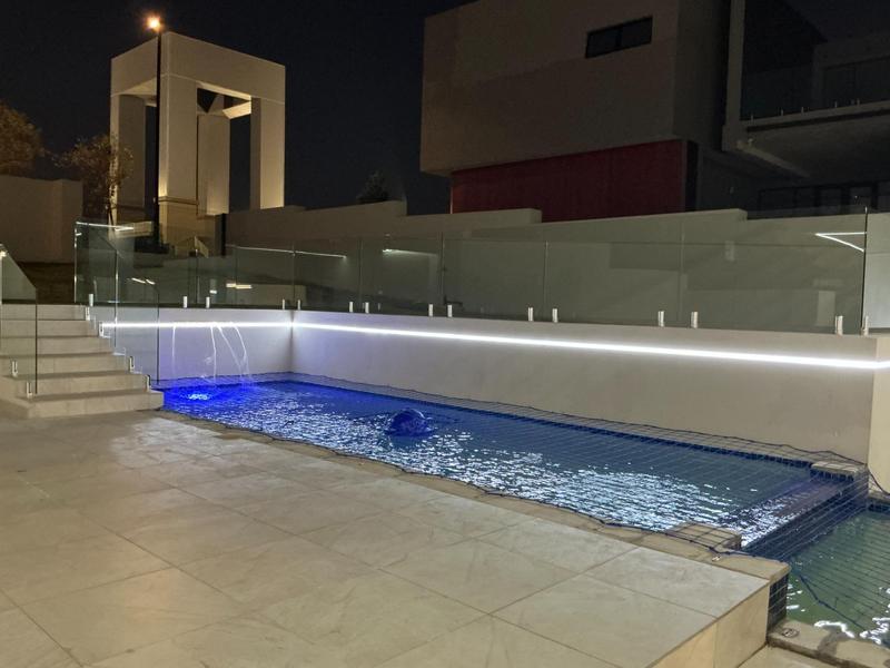 6 Bedroom Property for Sale in Midstream Ridge Gauteng
