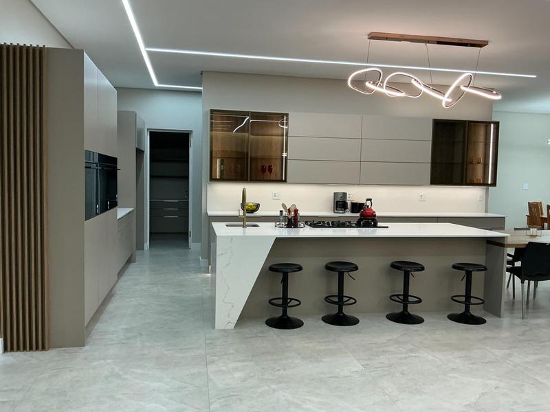 6 Bedroom Property for Sale in Midstream Ridge Gauteng