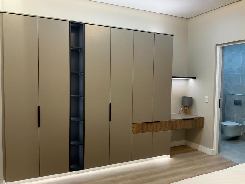 6 Bedroom Property for Sale in Midstream Ridge Gauteng