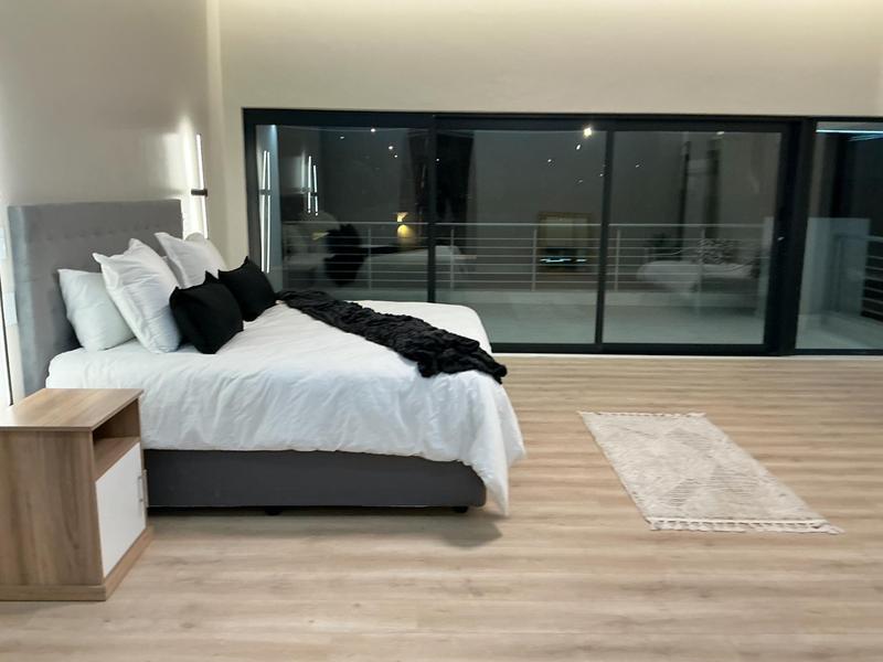 6 Bedroom Property for Sale in Midstream Ridge Gauteng