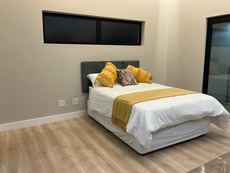 6 Bedroom Property for Sale in Midstream Ridge Gauteng