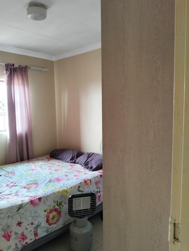 2 Bedroom Property for Sale in Clayville Gauteng