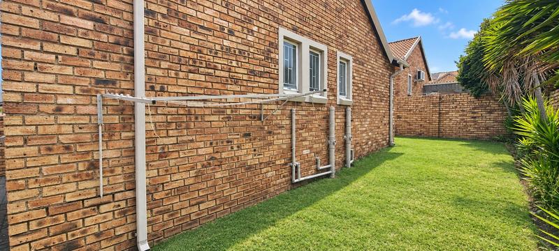 2 Bedroom Property for Sale in Kosmosdal Gauteng