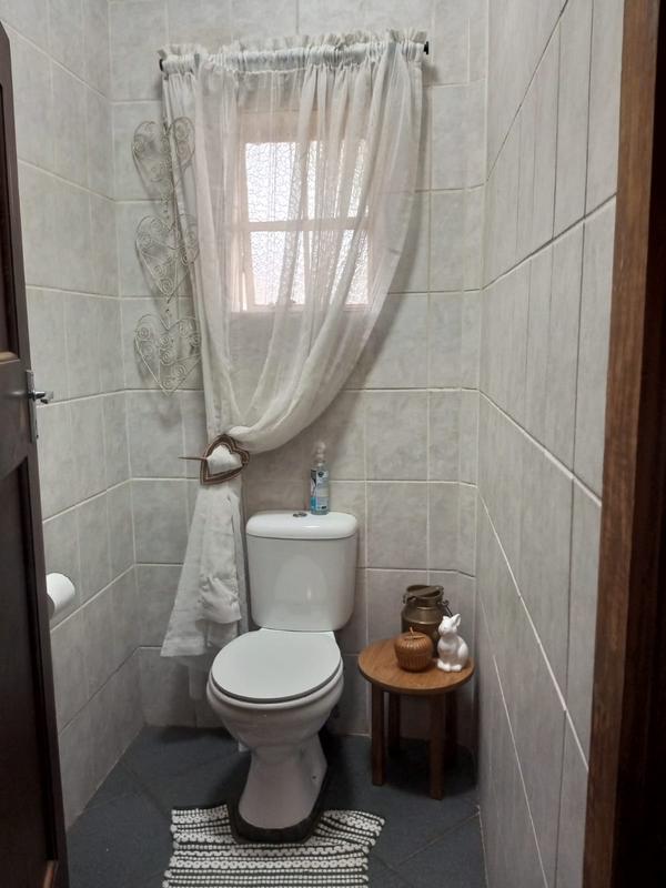 4 Bedroom Property for Sale in Selection Park Gauteng