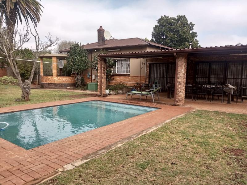 4 Bedroom Property for Sale in Selection Park Gauteng