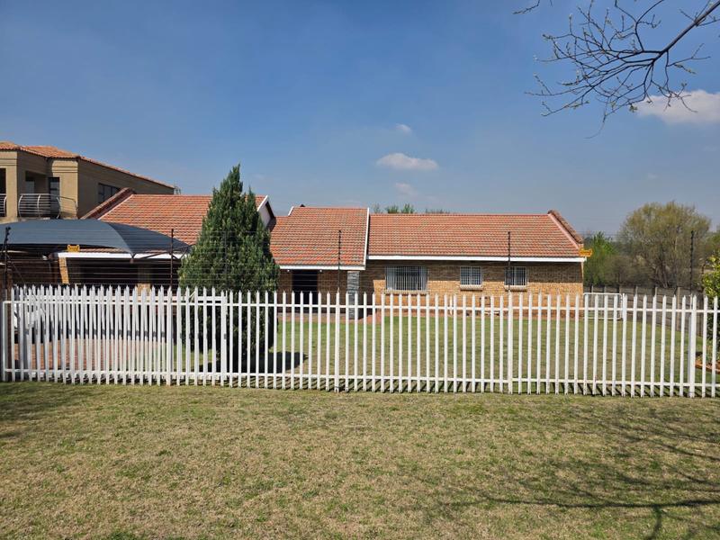 4 Bedroom Property for Sale in Rothdene Gauteng