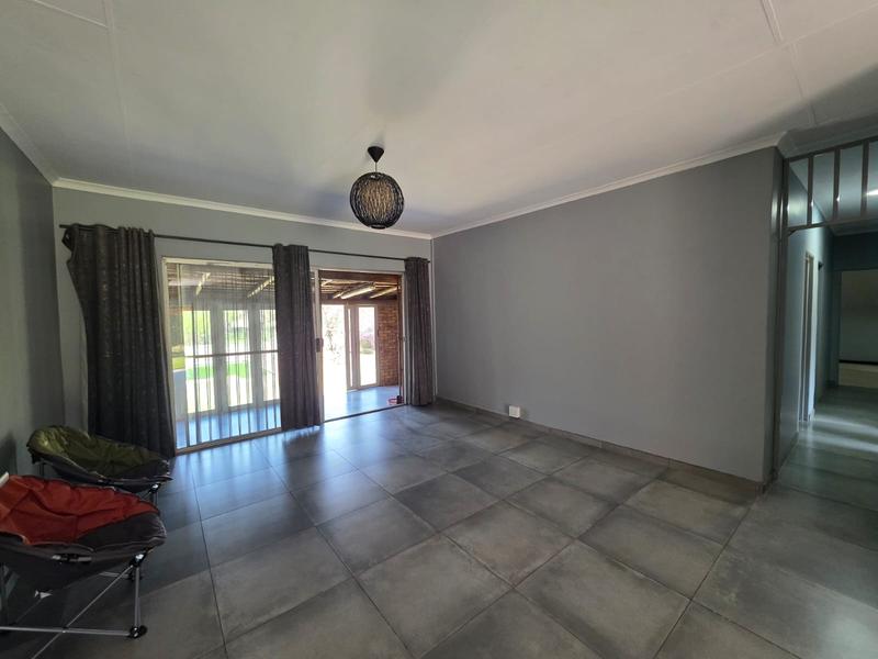 4 Bedroom Property for Sale in Rothdene Gauteng