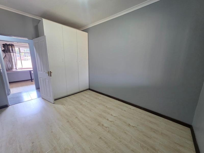 4 Bedroom Property for Sale in Rothdene Gauteng