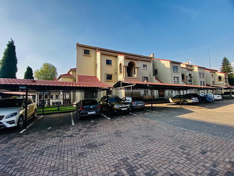 To Let 2 Bedroom Property for Rent in Pineslopes Gauteng
