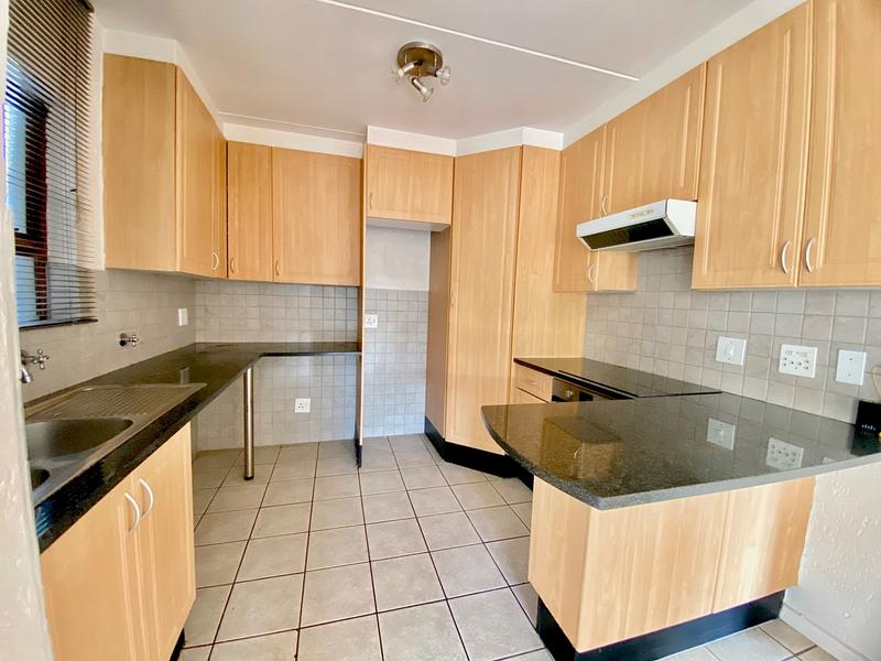 To Let 2 Bedroom Property for Rent in Pineslopes Gauteng