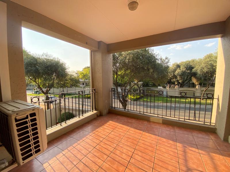 To Let 2 Bedroom Property for Rent in Pineslopes Gauteng