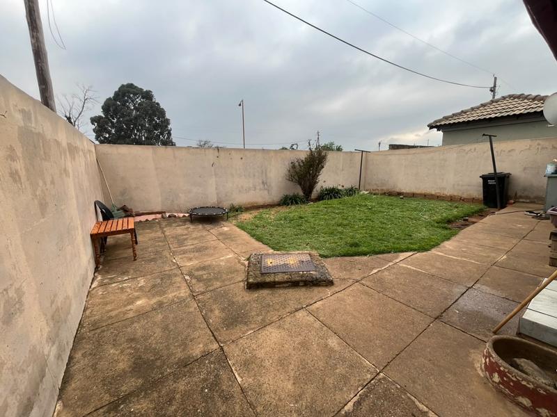 2 Bedroom Property for Sale in Kagiso Gauteng