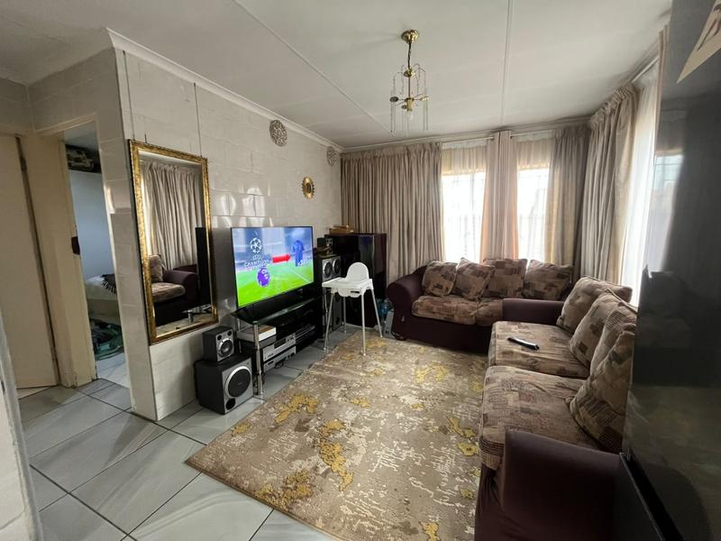 2 Bedroom Property for Sale in Kagiso Gauteng